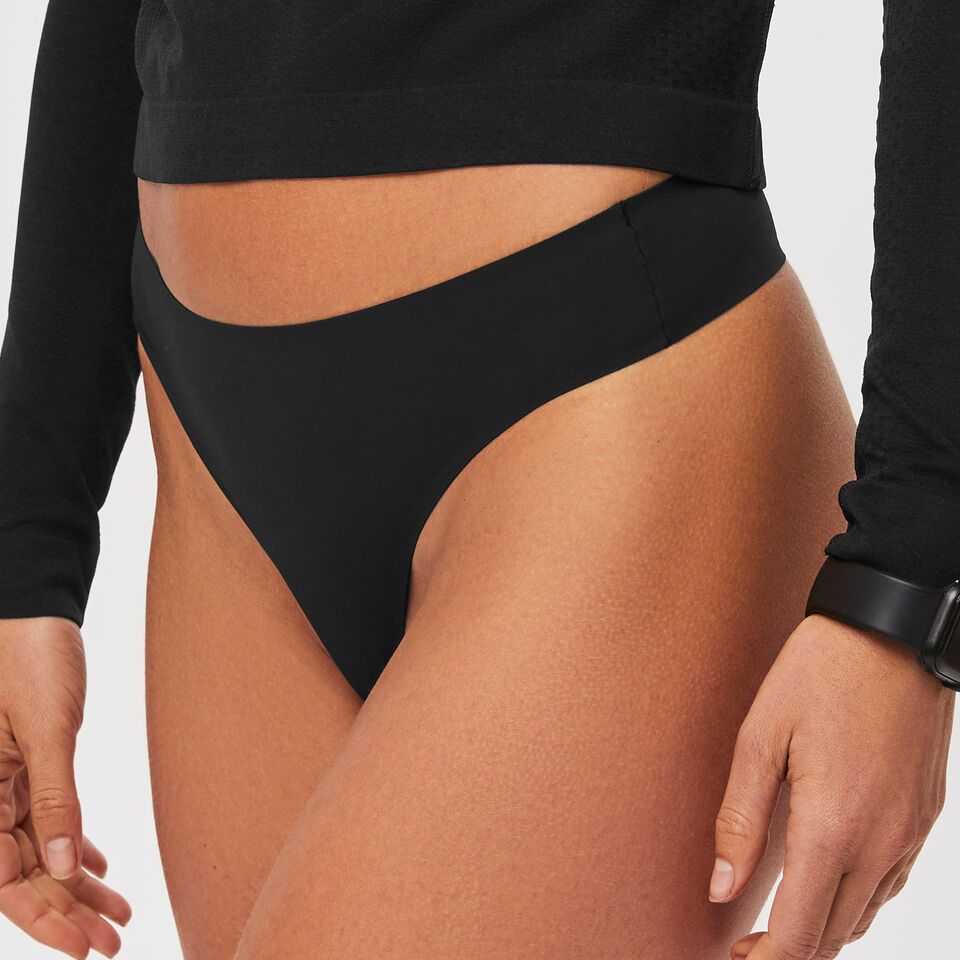https://creative.wearfigs.com/asset/629a1b5e-0636-4308-88e3-6f8db331b30d/SQUARE/Q2_2023_05_BLACK_THONG-UNDERS_W_MADI_16527