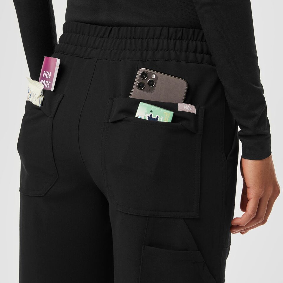 Women's 23-Pocket Barrel Scrub Pants - Black · FIGS