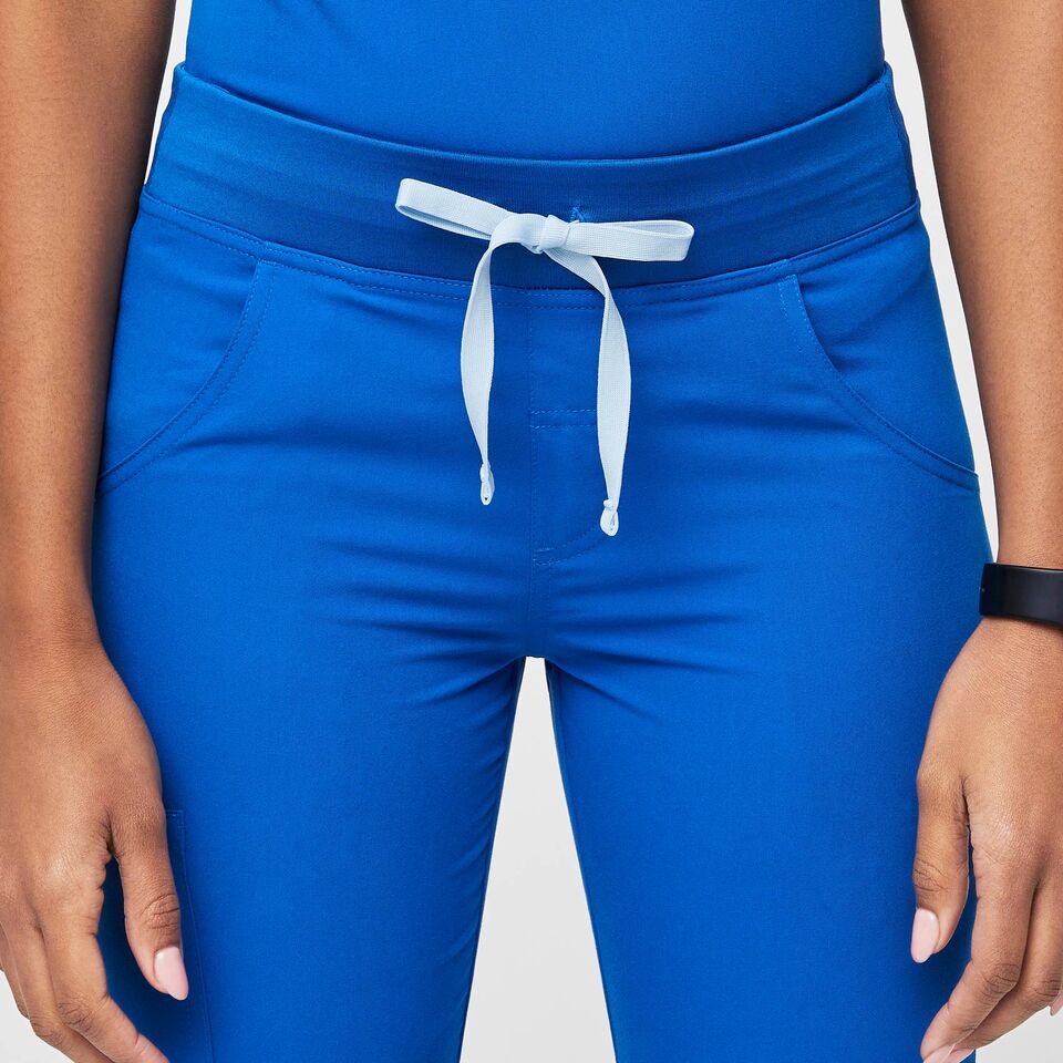 https://creative.wearfigs.com/asset/7e8f256e-be56-4b2b-9796-5e0bd86a1784/SQUARE/Womens-Kade-Pant-RoyalBlue-XS-3