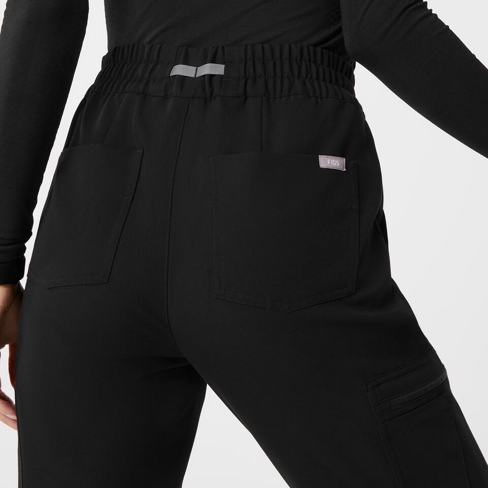 Women's High Waisted Uman Relaxed Jogger Scrub Pants - Black · FIGS
