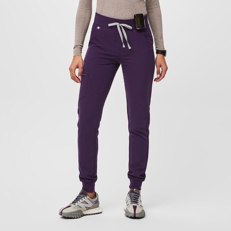 Women's Zamora™ Jogger Scrub Pants - Purple Jam · FIGS