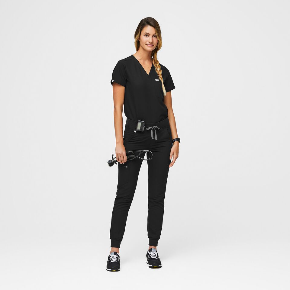 https://creative.wearfigs.com/m/3c7f4ca36500ee4e/SQUARE-W_Zamora_Pant_Black_Core_Updated_Background_2022_-02